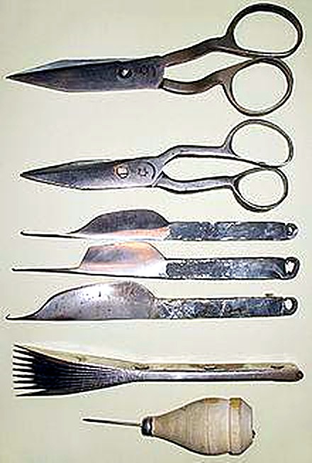 Carpet weaving tools